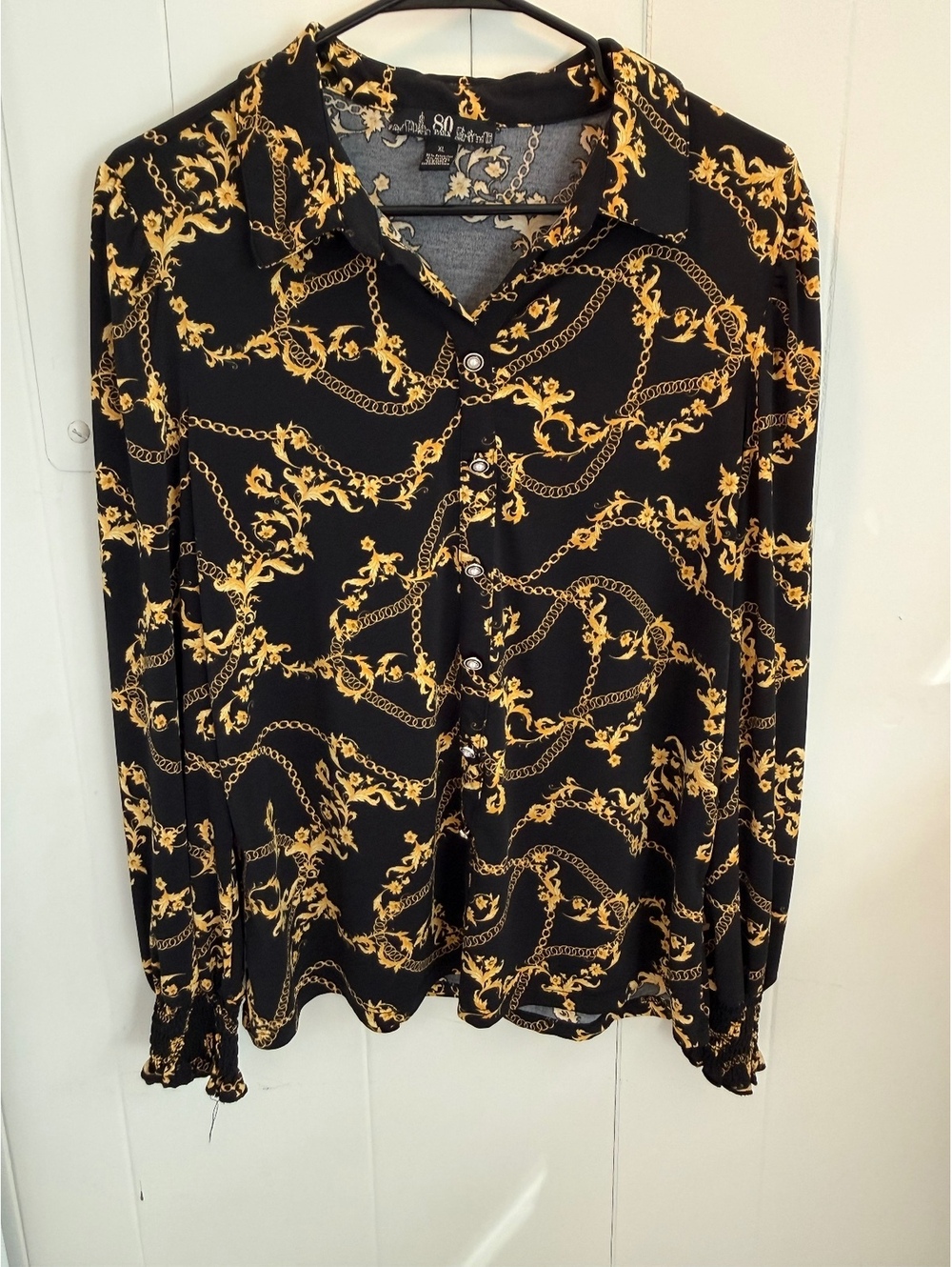 80 Park Women's XL Black and Gold Chain Print Long Sleeve Button-Up Shirt